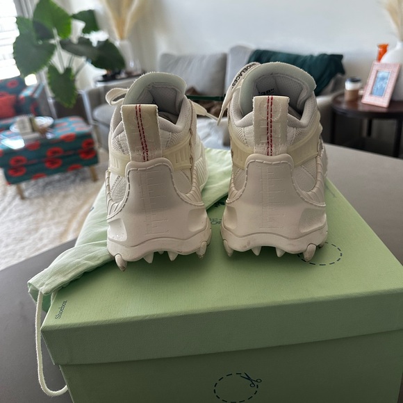 Off White c/o Virgil Abloh - Picture 6 of 8